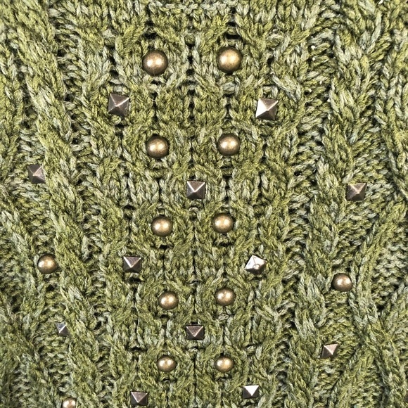 AMERICAN Eagle Green Studded Sweater - Picture 3 of 4